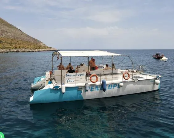 Escursione in catamarano nella Riserva dello Zingaro da Castellammare del Golfo