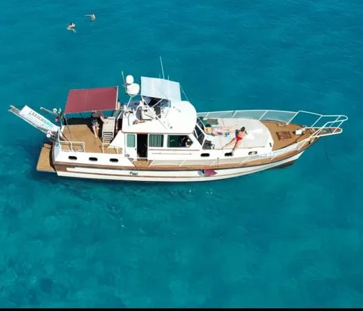 Escursione in barca da Palermo con aperitivo tipico