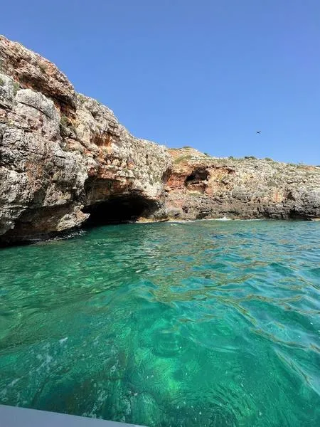 Escursione in barca da Torre Vado alle grotte di Leuca e snorkeling