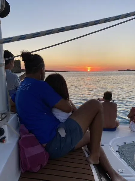 Aperitivo in catamarano all'Asinara da Stintino al tramonto