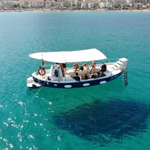 Escursione in barca lungo la costa di Cefalù con aperitivo