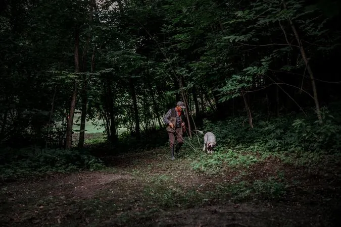 Caccia al tartufo e degustazione a Canelli nel Monferrato