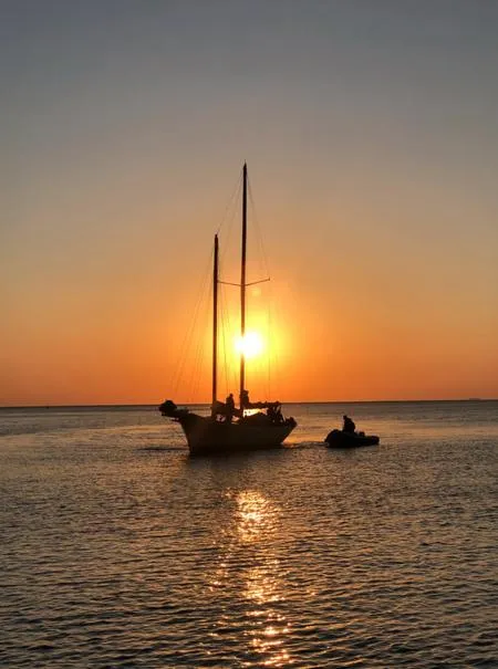 Giro in barca a vela d'epoca nel Golfo di Trieste con aperitivo