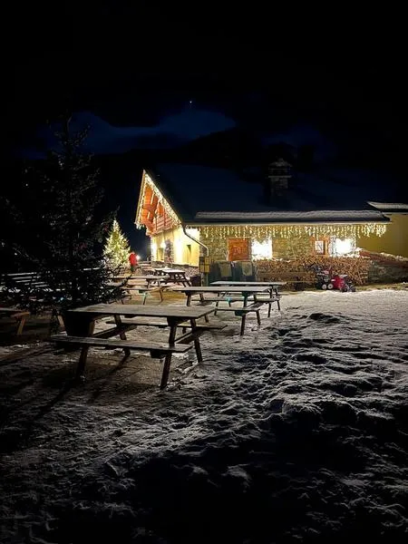 Cena in quota con gatto delle nevi a Gressoney