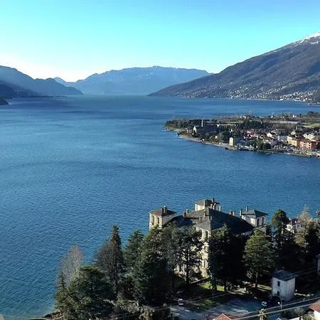 Giro in elicottero del Lago di Como da Cassina Rizzardi