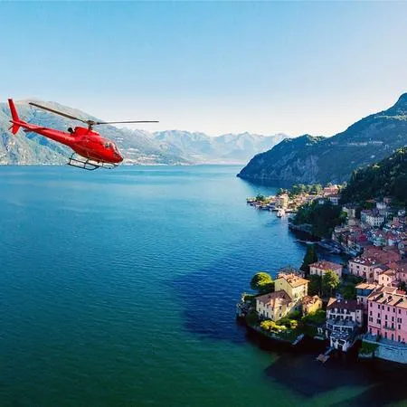 Giro in elicottero del Lago di Como da Cassina Rizzardi