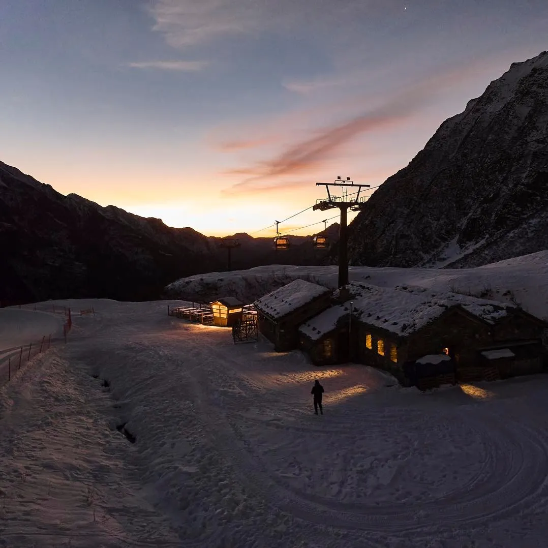 Cena in quota ad Alagna Valsesia ai piedi del Monte Rosa