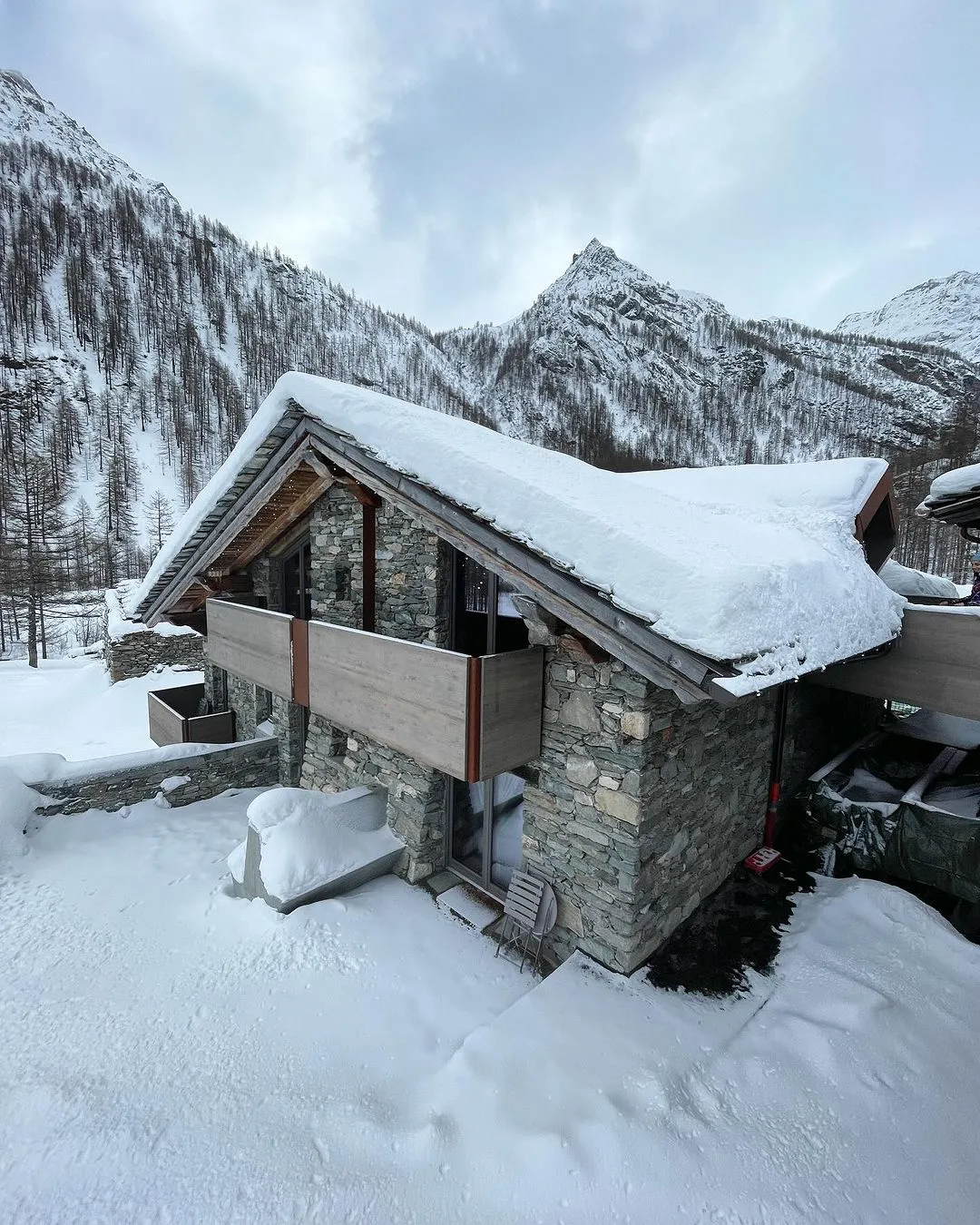 Notte in baita con cena e trasporto in motoslitta a Rhêmes Notre Dame