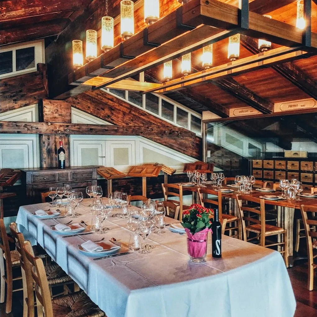 Pranzo con degustazione vini nelle Langhe a La Morra