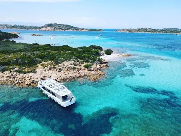 Escursione in motonave a Spargi e Budelli da La Maddalena