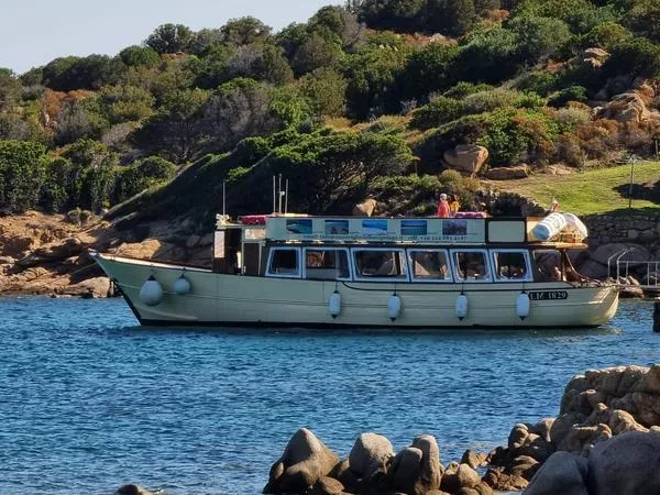 Escursione in motonave a Spargi e Budelli da La Maddalena