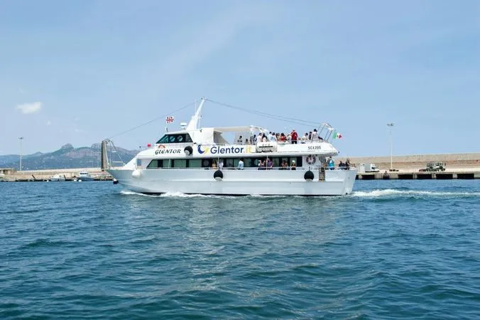 Mini crociera in motonave da Arbatax con pranzo nel Golfo di Orosei