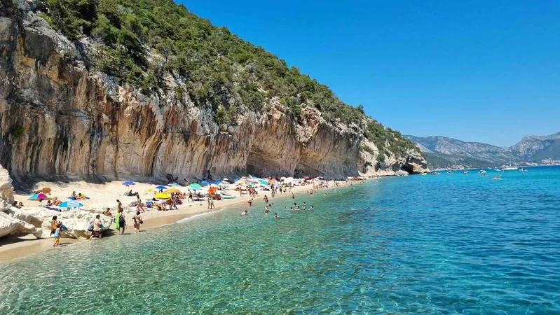 Mini crociera in motonave da Arbatax con pranzo nel Golfo di Orosei