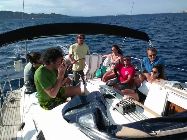 Gita giornaliera in barca a vela alle Piscine Naturali di Budelli