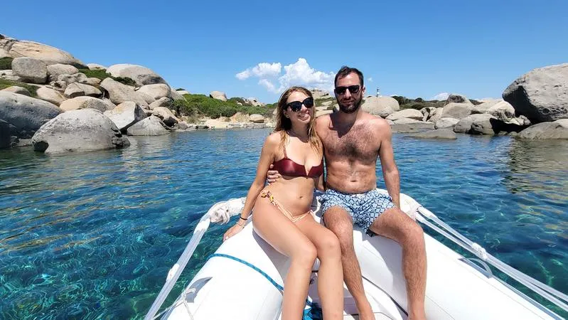 Tour in gommone tra Capo Carbonara e l'Isola dei Cavoli