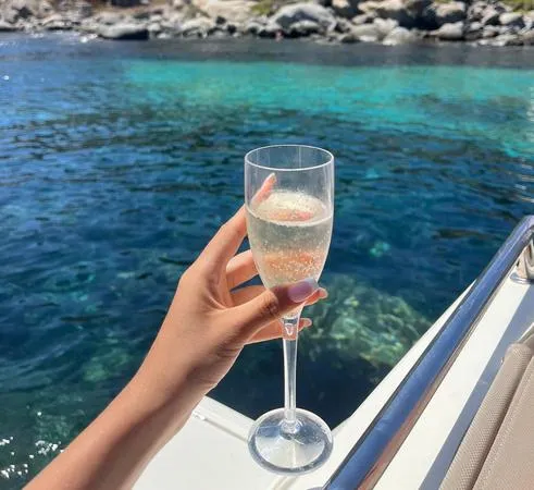 Tour in gommone tra Capo Carbonara e l'Isola dei Cavoli