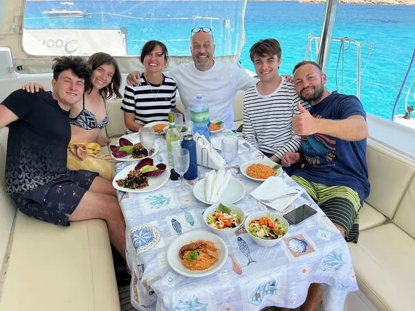 Gita in catamarano con pranzo a La Maddalena da Porto Rafael