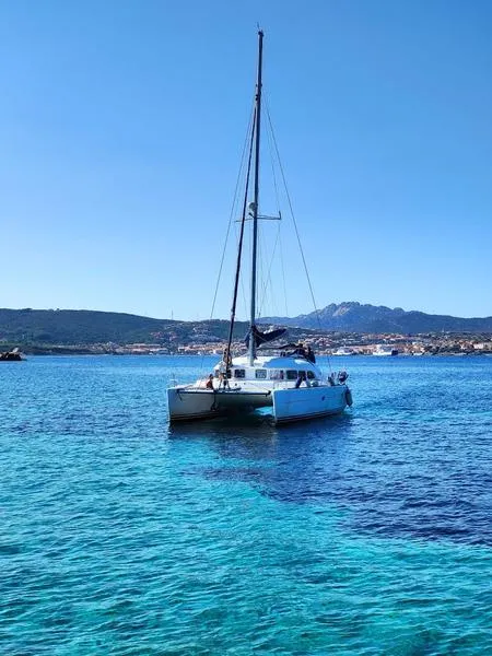 Gita in catamarano con pranzo a La Maddalena da Porto Rafael