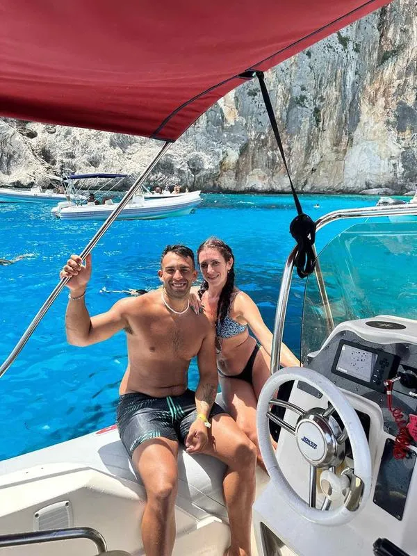 Giornata in gommone con skipper da Cala Gonone alle spiagge del Golfo di Orosei