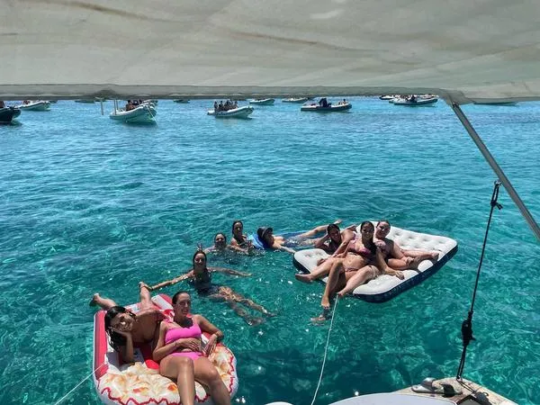 Escursione in barca nel Parco Nazionale di La Maddalena con pranzo a bordo