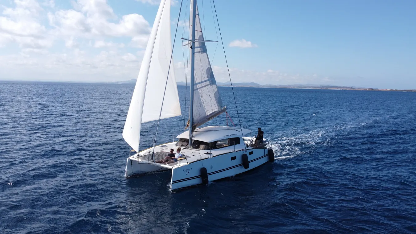 Escursione in catamarano all'Asinara con soste bagno e pranzo a bordo