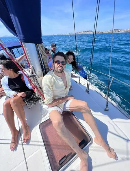 Gita in barca a vela condivisa nel Golfo degli Angeli dal porto di Cagliari