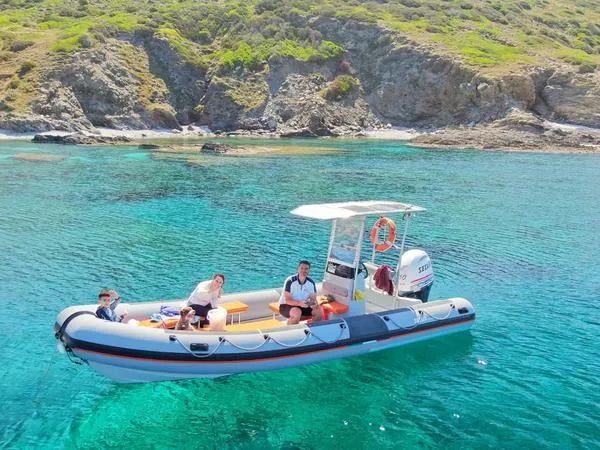 Gita in gommone elettrico con soste bagno all'Asinara da Porto Torres