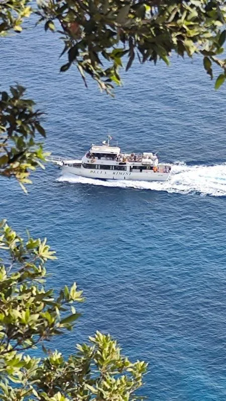 Escursione in motonave lungo la costa di Baunei da Santa Maria Navarrese