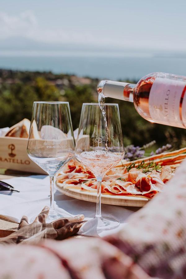 Regalo compleanno moglie: Le 20 idee migliori nel 2025