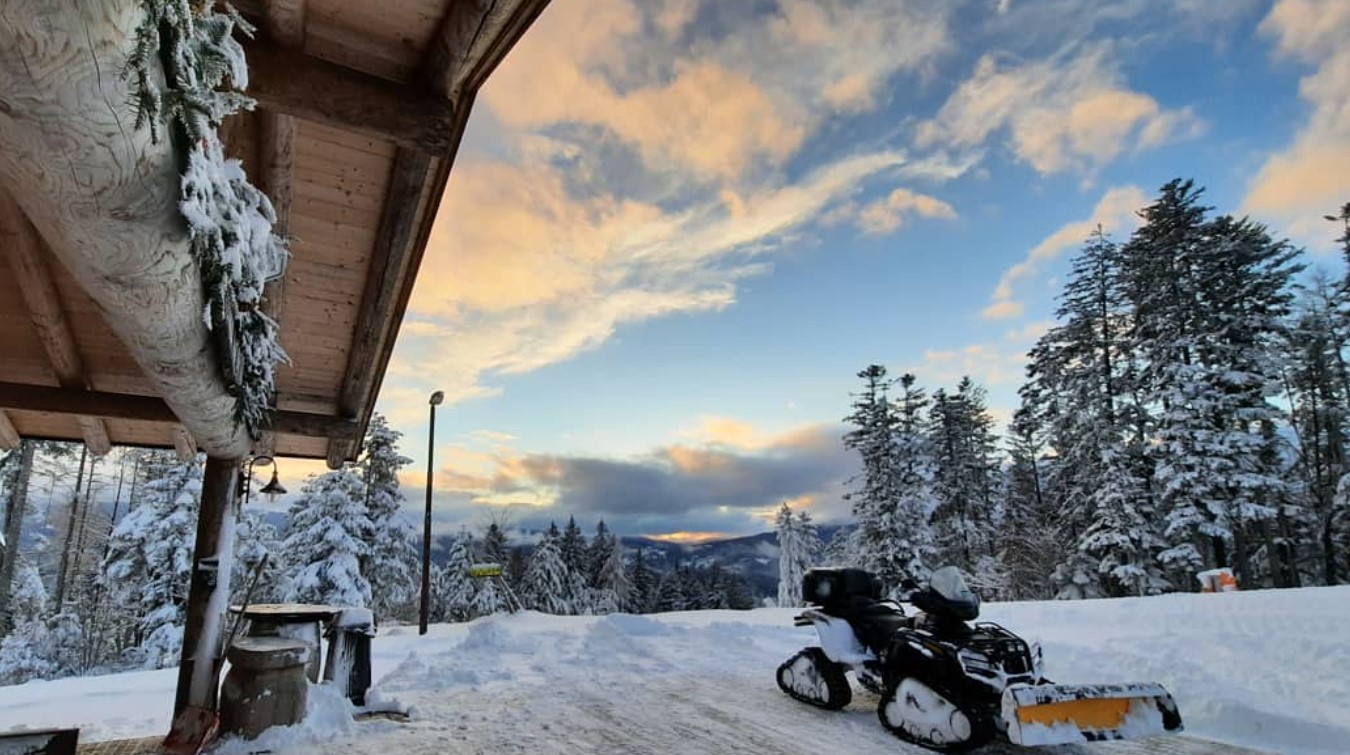 I 10 migliori giri in motoslitta in Trentino con cena in baita