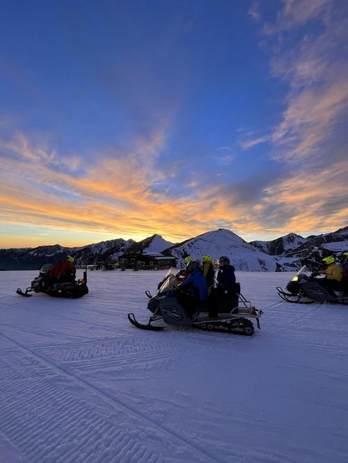 Le 5 migliori escursioni in motoslitta a Bergamo
